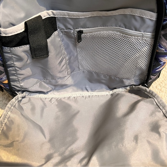 Deadstockck Quiksilver Backpack - Picture 7 of 7